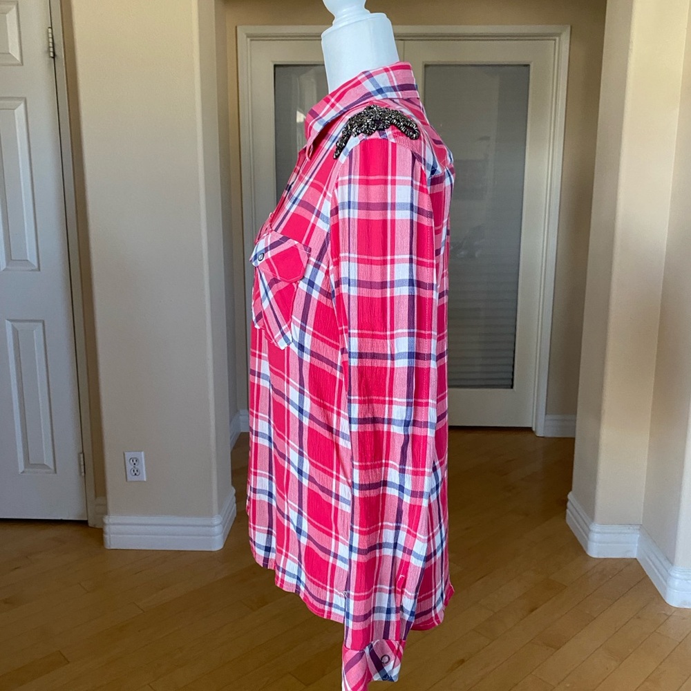 Guess Red Plaid Button-Up Shirt with Black Beaded Detail - Picture 4 of 8